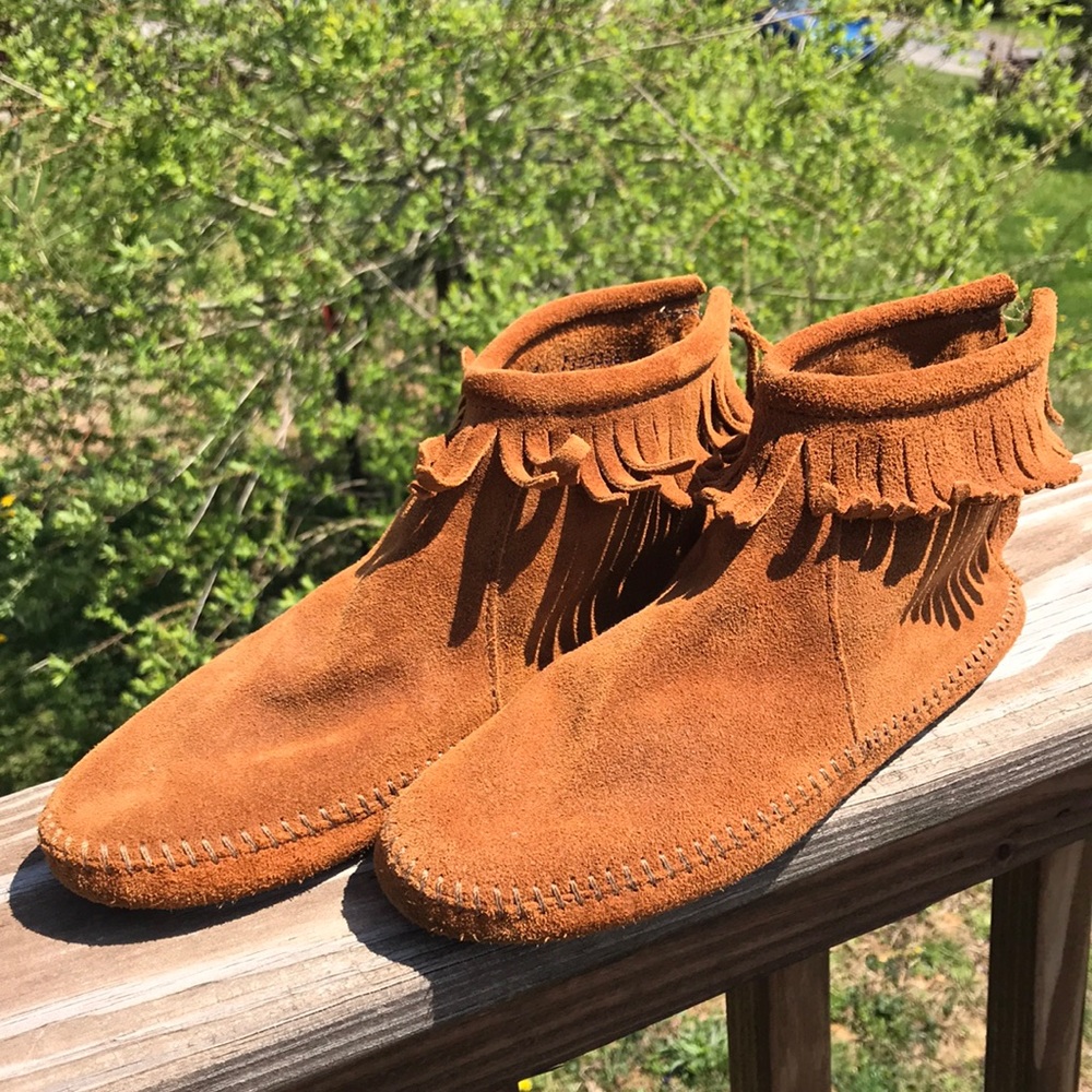 Minnetonka fringe moccasins